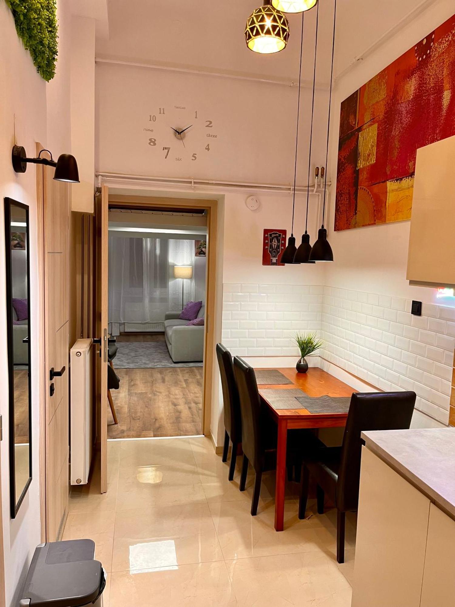 Ernesto 17 With Free Parking Possibility Lägenhet Budapest Exteriör bild